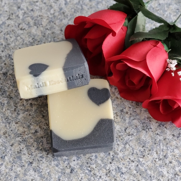 (2) Black Cherry & Activated Charcoal Bar Body Valentine Love Soap - Picture 2 of 4